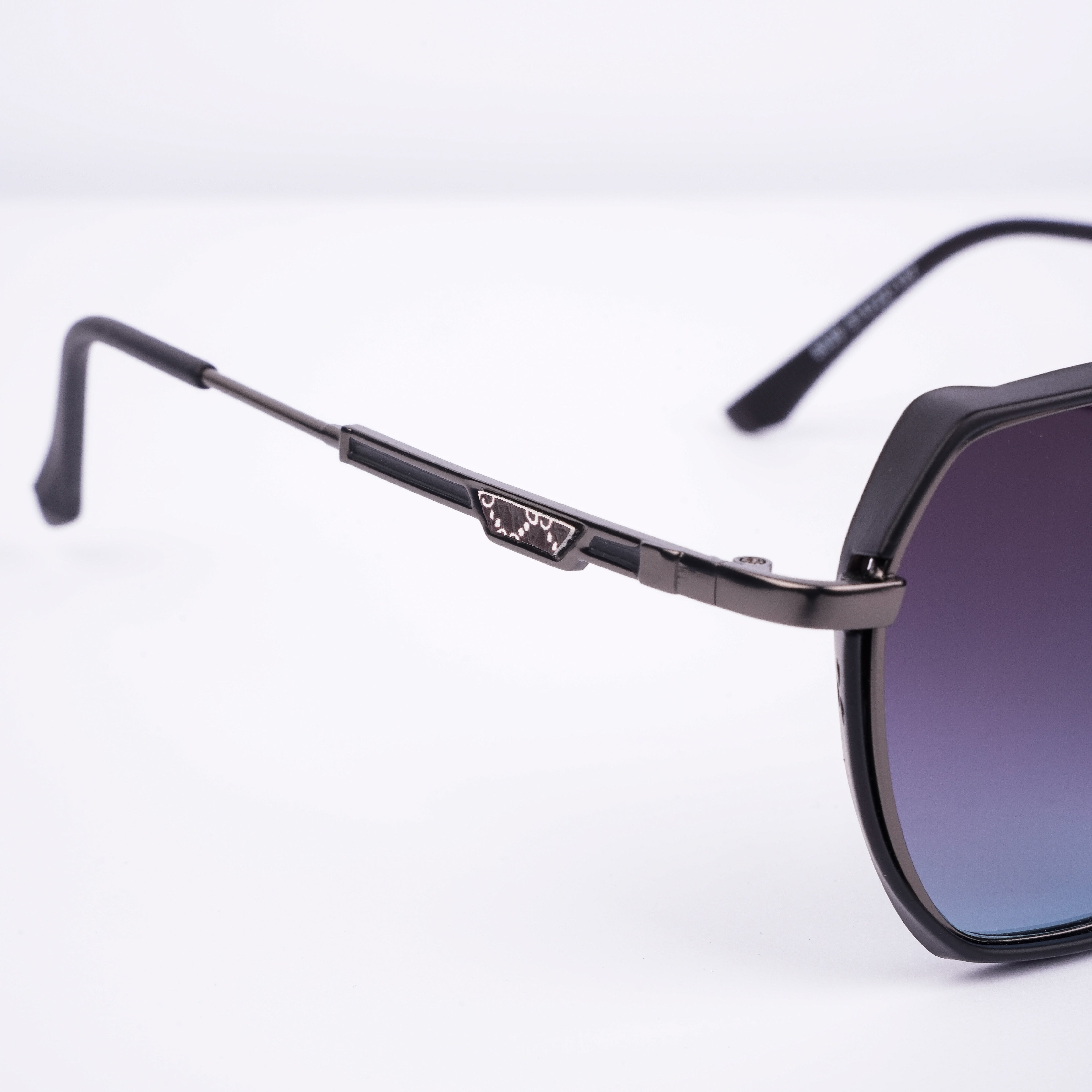 Prada Symbole Hexa – Noir Fade Edition