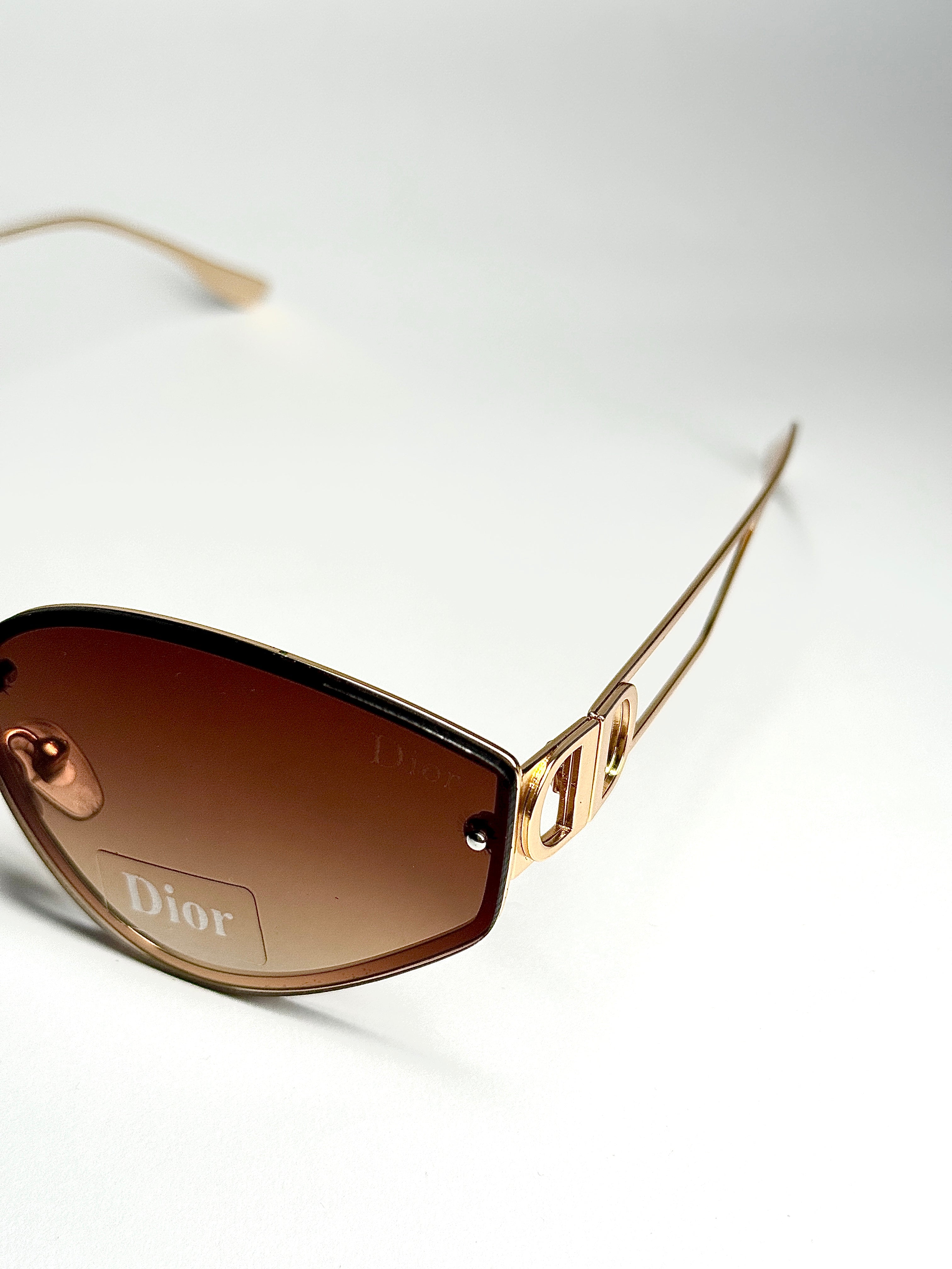 Dior Signature D – Sunset Gold Edition